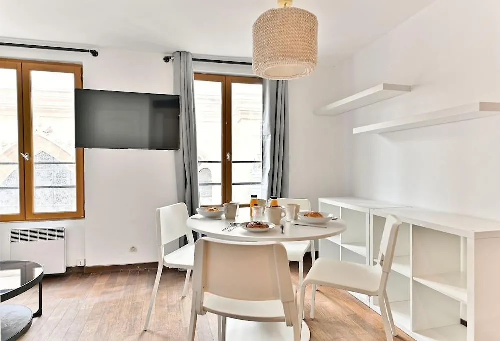 Paisible Et Rivoli Apartman