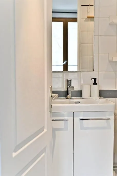 Paisible Et Rivoli Apartment